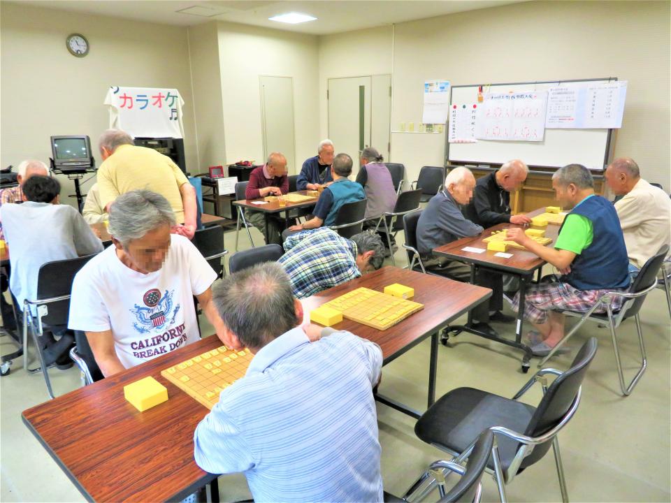 勝ち負けだけでなく、楽しくいくぞ将棋大会！開催