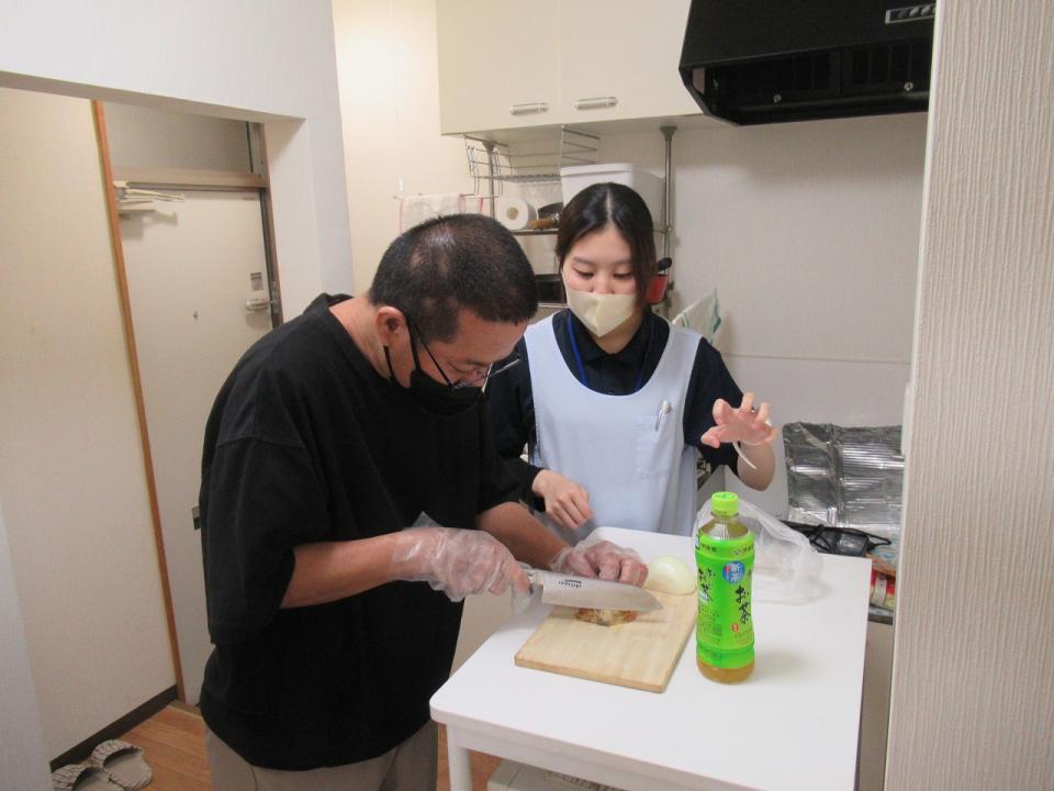 自立に向けて調理実習を行いました（JIKYO）