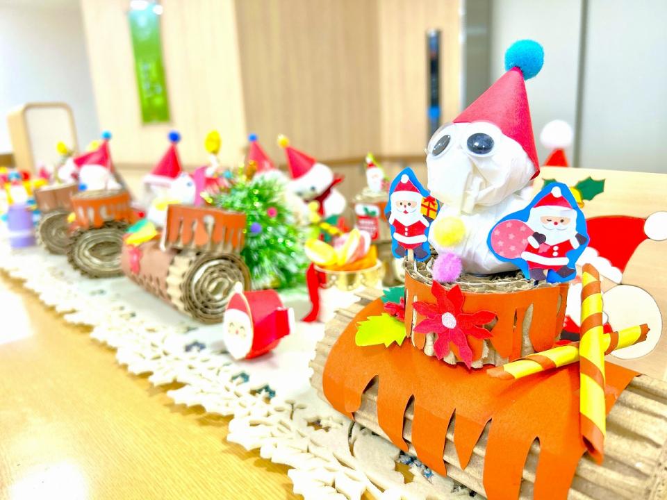 クリスマスの飾りつけ（いまみや）