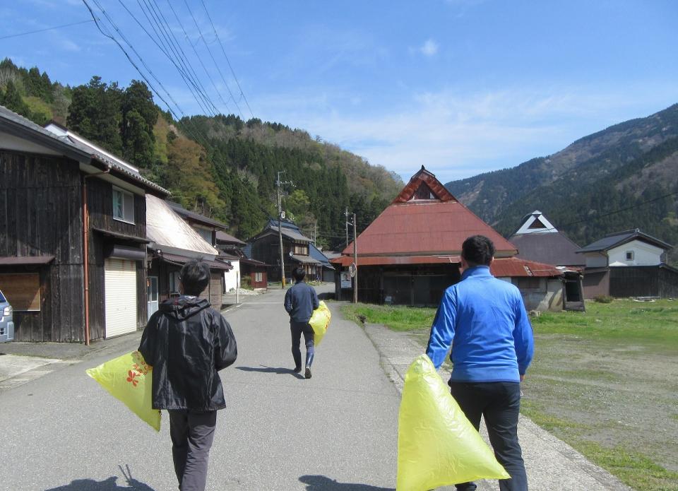 区内清掃 ~高島市今津町角川地区~